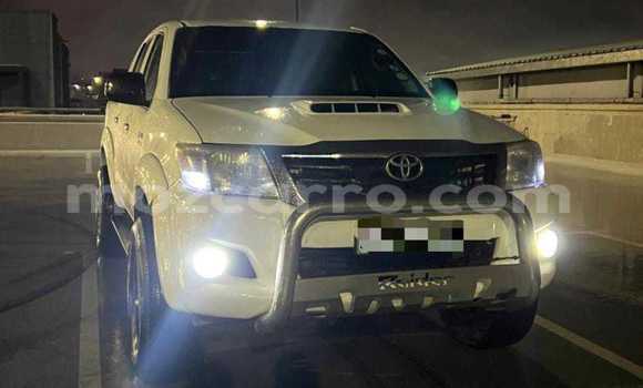 Buy Used Toyota Hilux White Car in Maputo in Maputo Buy Used Toyota Hilux White Car in Maputo in Maputo