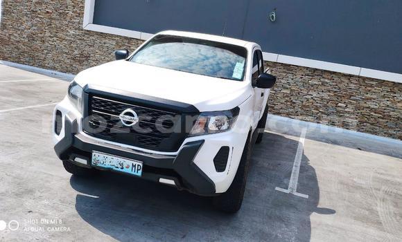 Comprar Usado Nissan Navara Branco Carro em Maputo em Maputo Comprar Usado Nissan Navara Branco Carro em Maputo em Maputo