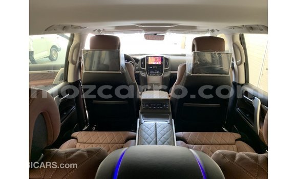 Nunua Imported Toyota Land Cruiser Nyeusi Gari ndani ya Import - Dubai nchini Cabo Delgado Nunua Imported Toyota Land Cruiser Nyeusi Gari ndani ya Import - Dubai nchini Cabo Delgado