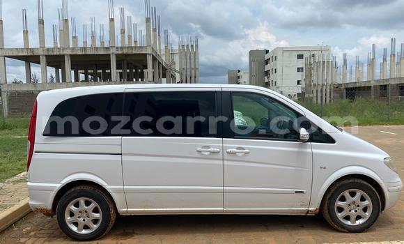 Comprar Usado Mercedes-Benz C-Classe Branco Carro em Maputo em Maputo Comprar Usado Mercedes-Benz C-Classe Branco Carro em Maputo em Maputo