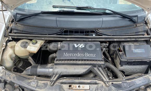 Comprar Usado Mercedes-Benz C-Classe Branco Carro em Maputo em Maputo Comprar Usado Mercedes-Benz C-Classe Branco Carro em Maputo em Maputo