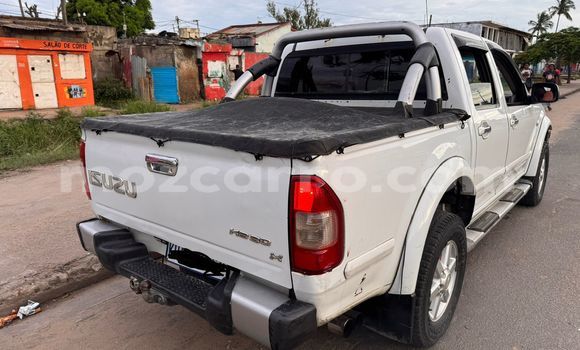 Tenga Tsaru Isuzu KB Chena Mota in Maputo in Maputo Tenga Tsaru Isuzu KB Chena Mota in Maputo in Maputo