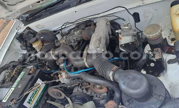 Comprar Usado Isuzu KB Branco Carro em Maputo em Maputo Comprar Usado Isuzu KB Branco Carro em Maputo em Maputo