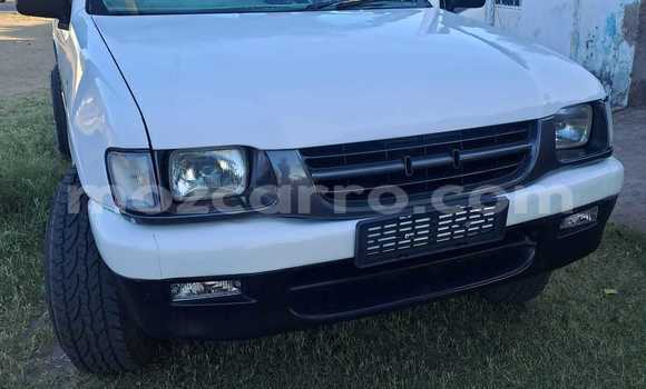 Comprar Usado Isuzu KB Branco Carro em Maputo em Maputo Comprar Usado Isuzu KB Branco Carro em Maputo em Maputo