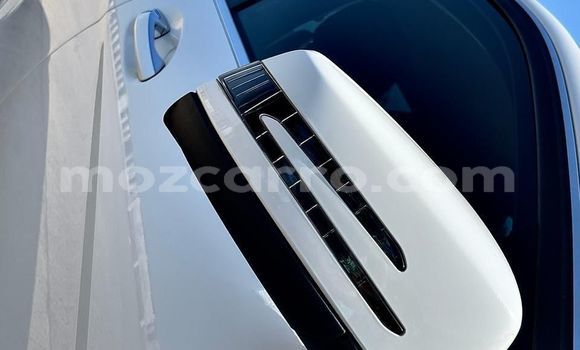 Comprar Usado Mercedes-Benz C180 coupe Branco Carro em Maputo em Maputo Comprar Usado Mercedes-Benz C180 coupe Branco Carro em Maputo em Maputo