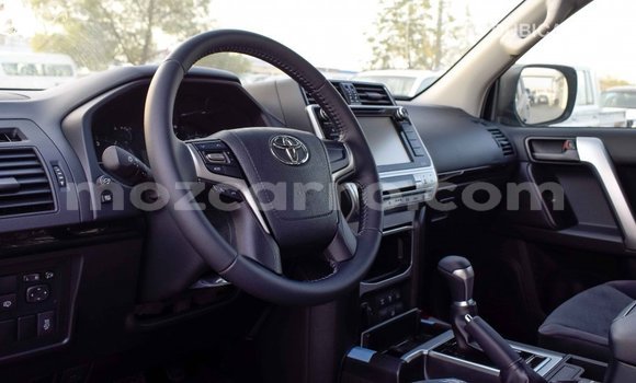 Nunua Imported Toyota Prado Nyeusi Gari ndani ya Import - Dubai nchini Cabo Delgado Nunua Imported Toyota Prado Nyeusi Gari ndani ya Import - Dubai nchini Cabo Delgado