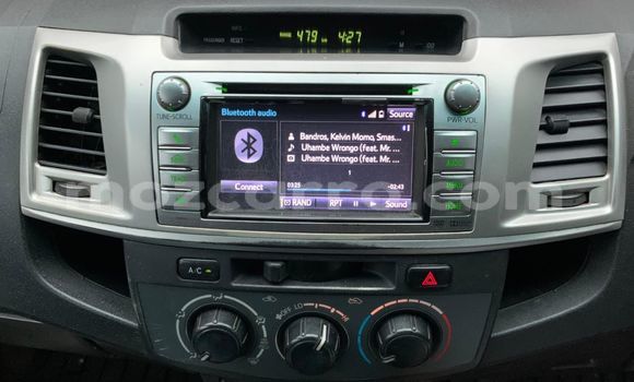 Comprar Usado Toyota Hilux Branco Carro em Maputo em Maputo Comprar Usado Toyota Hilux Branco Carro em Maputo em Maputo