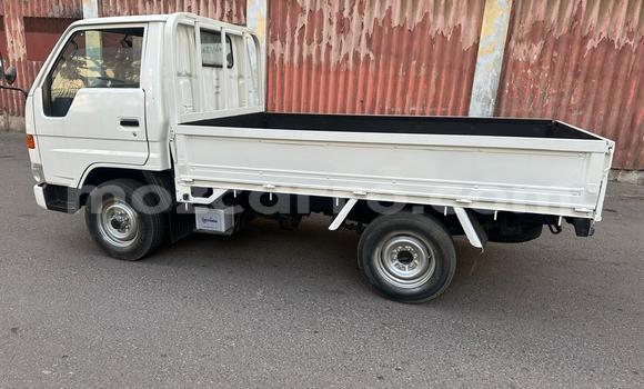 Nunua Mpya Toyota Hiace Nyeupe Gari ndani ya Maputo nchini Maputo Nunua Mpya Toyota Hiace Nyeupe Gari ndani ya Maputo nchini Maputo