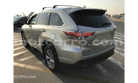 Tenga Imported Toyota Highlander Zvimwe Mota in Import - Dubai in Cabo Delgado Tenga Imported Toyota Highlander Zvimwe Mota in Import - Dubai in Cabo Delgado