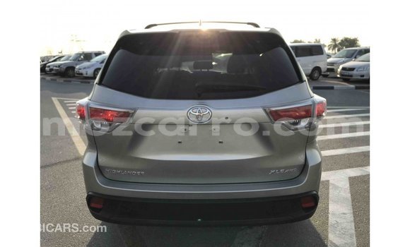 Tenga Imported Toyota Highlander Zvimwe Mota in Import - Dubai in Cabo Delgado Tenga Imported Toyota Highlander Zvimwe Mota in Import - Dubai in Cabo Delgado