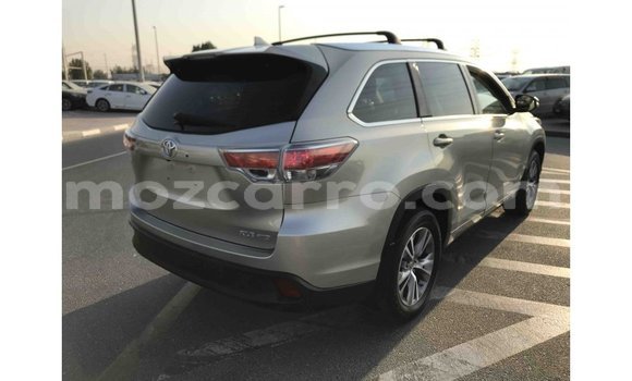 Tenga Imported Toyota Highlander Zvimwe Mota in Import - Dubai in Cabo Delgado Tenga Imported Toyota Highlander Zvimwe Mota in Import - Dubai in Cabo Delgado