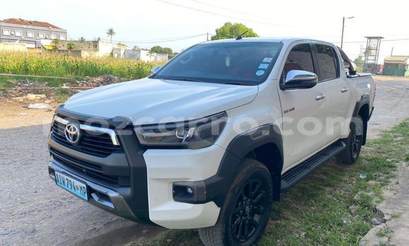 Comprar Novo Toyota Hilux Branco Carro em Maputo em Maputo Comprar Novo Toyota Hilux Branco Carro em Maputo em Maputo