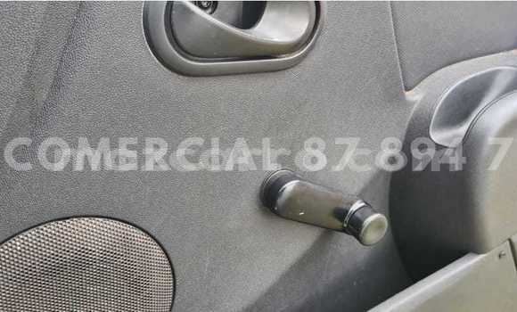 Comprar Usado Nissan NP 300 Branco Carro em Maputo em Maputo Comprar Usado Nissan NP 300 Branco Carro em Maputo em Maputo