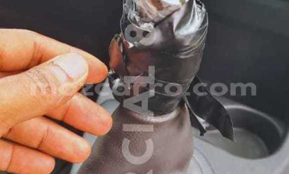 Comprar Usado Nissan NP 300 Branco Carro em Maputo em Maputo Comprar Usado Nissan NP 300 Branco Carro em Maputo em Maputo