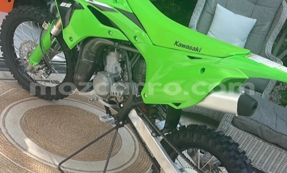 Comprar Usado Kawasaki KX 85 Verde Moto em Maputo em Maputo Comprar Usado Kawasaki KX 85 Verde Moto em Maputo em Maputo