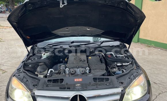 Comprar Usado Mercedes-Benz C-Classe Preto Carro em Maputo em Maputo Comprar Usado Mercedes-Benz C-Classe Preto Carro em Maputo em Maputo