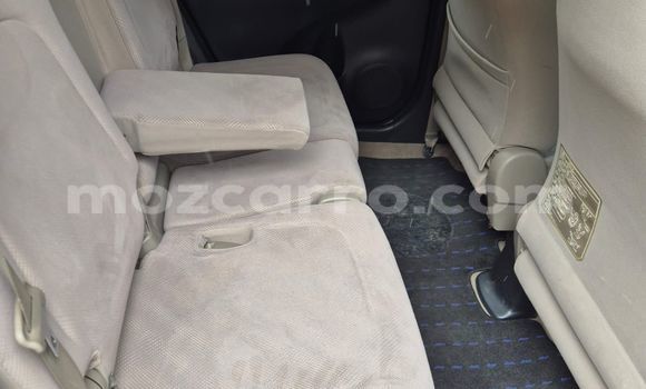 Buy Used Toyota Ractis White Car in Maputo in Maputo Buy Used Toyota Ractis White Car in Maputo in Maputo