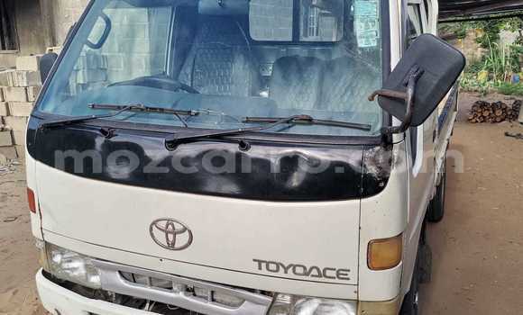 Comprar Usado Toyota Dyna Branco Carro em Maputo em Maputo Comprar Usado Toyota Dyna Branco Carro em Maputo em Maputo