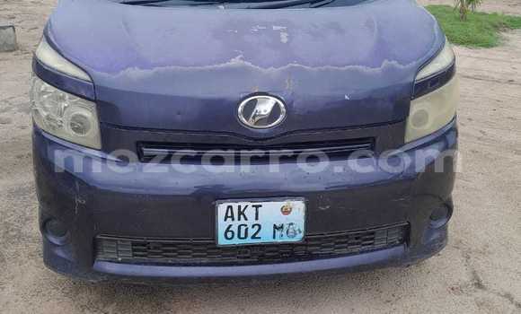 Comprar Usado Toyota Voxy Preto Carro em Maputo em Maputo