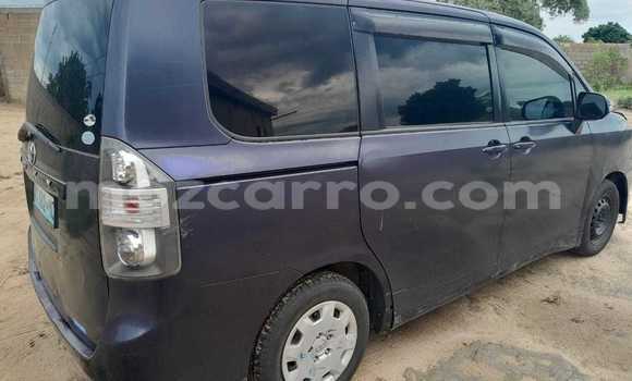 Comprar Usado Toyota Voxy Preto Carro em Maputo em Maputo Comprar Usado Toyota Voxy Preto Carro em Maputo em Maputo