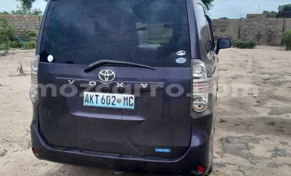 Comprar Usado Toyota Voxy Preto Carro em Maputo em Maputo Comprar Usado Toyota Voxy Preto Carro em Maputo em Maputo