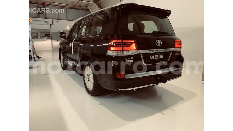 Big with watermark toyota land cruiser cabo delgado import dubai 5749