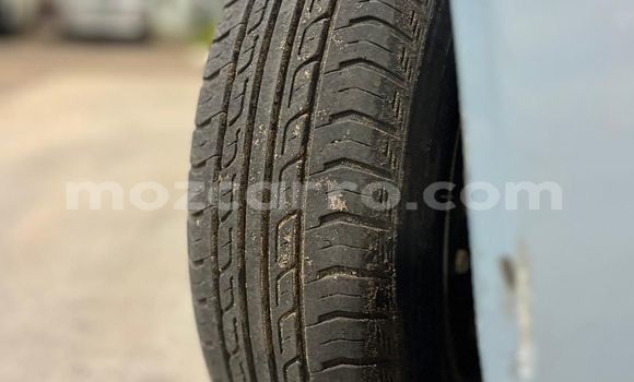 Comprar Usado Toyota Vitz Azul Carro em Maputo em Maputo Comprar Usado Toyota Vitz Azul Carro em Maputo em Maputo