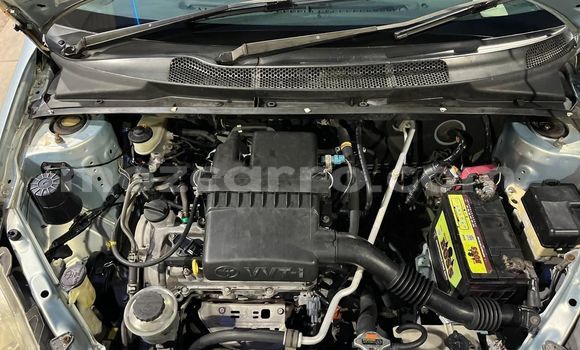 Comprar Usado Toyota Vitz Azul Carro em Maputo em Maputo Comprar Usado Toyota Vitz Azul Carro em Maputo em Maputo