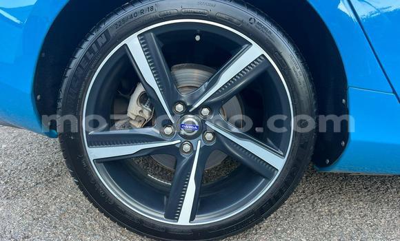 Buy New Volvo V40 Blue Car in Maputo in Maputo Buy New Volvo V40 Blue Car in Maputo in Maputo