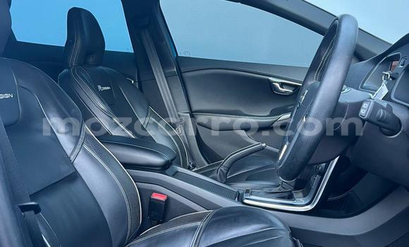 Buy New Volvo V40 Blue Car in Maputo in Maputo Buy New Volvo V40 Blue Car in Maputo in Maputo