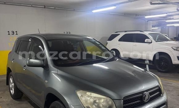 Nunua Ilio tumika Toyota RAV4 Fedha Gari ndani ya Maputo nchini Maputo Nunua Ilio tumika Toyota RAV4 Fedha Gari ndani ya Maputo nchini Maputo