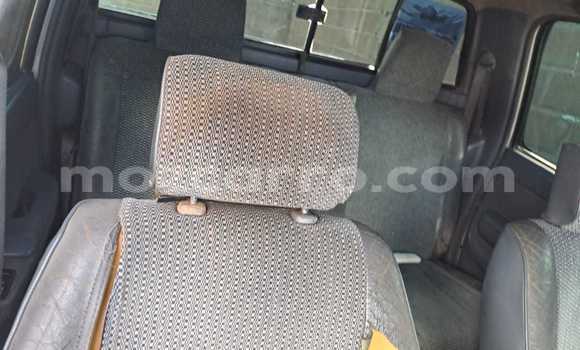 Nunua Ilio tumika Toyota Hilux Nyeupe Gari ndani ya Maputo nchini Maputo Nunua Ilio tumika Toyota Hilux Nyeupe Gari ndani ya Maputo nchini Maputo