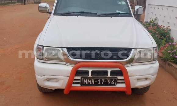 Nunua Ilio tumika Toyota Hilux Nyeupe Gari ndani ya Maputo nchini Maputo Nunua Ilio tumika Toyota Hilux Nyeupe Gari ndani ya Maputo nchini Maputo