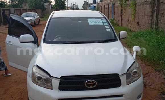 Comprar Usado Toyota RAV4 Branco Carro em Maputo em Maputo