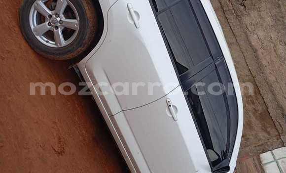 Nunua Ilio tumika Toyota RAV4 Nyeupe Gari ndani ya Maputo nchini Maputo Nunua Ilio tumika Toyota RAV4 Nyeupe Gari ndani ya Maputo nchini Maputo