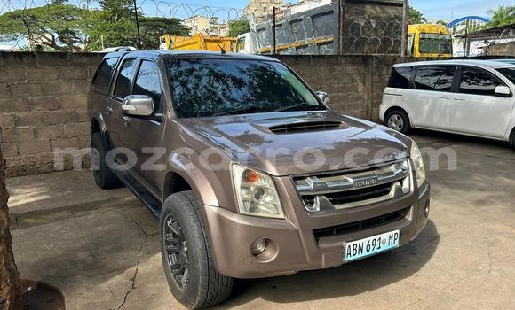 Comprar Usado Isuzu KB De outros Carro em Maputo em Maputo Comprar Usado Isuzu KB De outros Carro em Maputo em Maputo