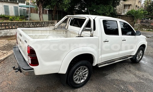 Comprar Usado Toyota Hilux Branco Carro em Maputo em Maputo Comprar Usado Toyota Hilux Branco Carro em Maputo em Maputo