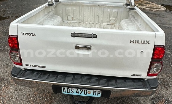 Comprar Usado Toyota Hilux Branco Carro em Maputo em Maputo Comprar Usado Toyota Hilux Branco Carro em Maputo em Maputo