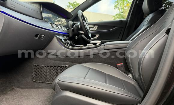 Comprar Novo Mercedes-Benz C-Classe Preto Carro em Maputo em Maputo Comprar Novo Mercedes-Benz C-Classe Preto Carro em Maputo em Maputo
