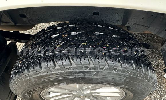 Buy Used Toyota Hilux White Car in Maputo in Maputo Buy Used Toyota Hilux White Car in Maputo in Maputo