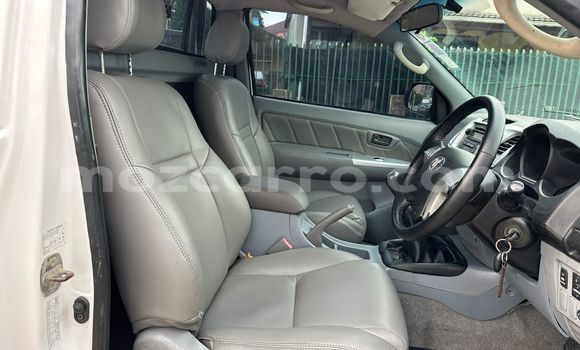 Comprar Usado Toyota Hilux Branco Carro em Maputo em Maputo Comprar Usado Toyota Hilux Branco Carro em Maputo em Maputo