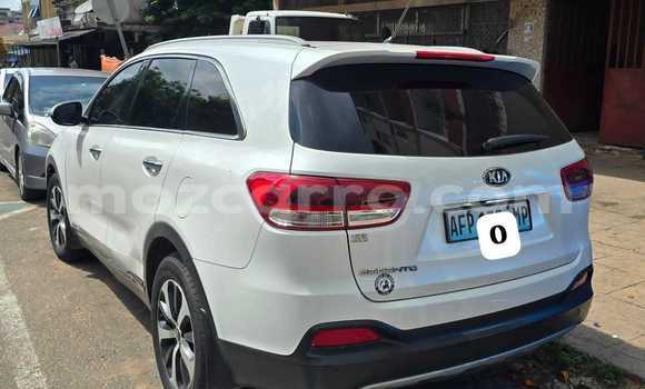 Nunua Ilio tumika Kia Sorento Nyeupe Gari ndani ya Maputo nchini Maputo Nunua Ilio tumika Kia Sorento Nyeupe Gari ndani ya Maputo nchini Maputo