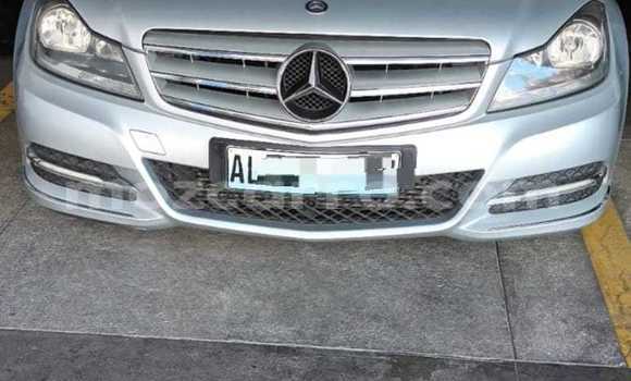 Tenga Tsaru Mercedes-Benz C180 COUPE Zvimwe Mota in Maputo in Maputo Tenga Tsaru Mercedes-Benz C180 COUPE Zvimwe Mota in Maputo in Maputo