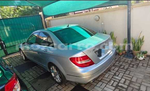 Tenga Tsaru Mercedes-Benz C180 COUPE Zvimwe Mota in Maputo in Maputo Tenga Tsaru Mercedes-Benz C180 COUPE Zvimwe Mota in Maputo in Maputo