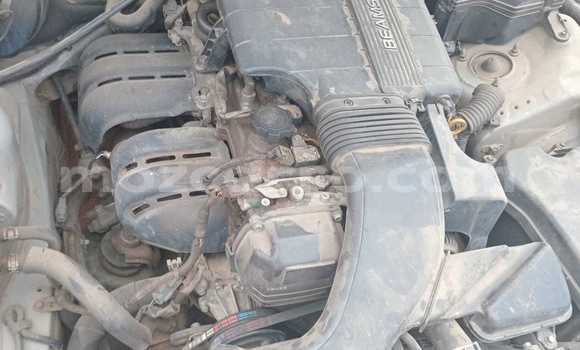 Nunua Ilio tumika Toyota Altezza Nyingine Gari ndani ya Maputo nchini Maputo Nunua Ilio tumika Toyota Altezza Nyingine Gari ndani ya Maputo nchini Maputo