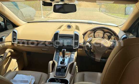 Nunua Mpya Porsche Cayenne Nyeupe Gari ndani ya Maputo nchini Maputo Nunua Mpya Porsche Cayenne Nyeupe Gari ndani ya Maputo nchini Maputo