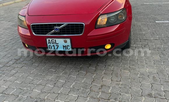 Comprar Usado Volvo S40 Vermelho Carro em Maputo em Maputo