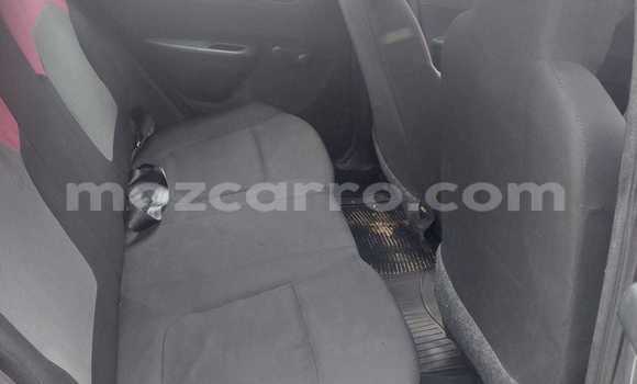 Nunua Ilio tumika Renault KWID Nyekundu Gari ndani ya Maputo nchini Maputo Nunua Ilio tumika Renault KWID Nyekundu Gari ndani ya Maputo nchini Maputo