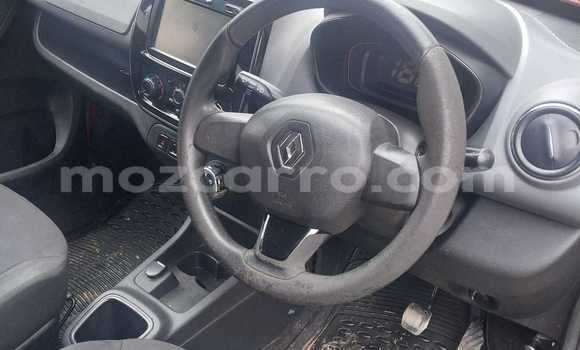 Nunua Ilio tumika Renault KWID Nyekundu Gari ndani ya Maputo nchini Maputo Nunua Ilio tumika Renault KWID Nyekundu Gari ndani ya Maputo nchini Maputo