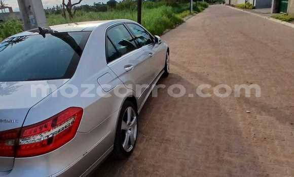 Comprar Usado Mercedes-Benz E-Classe Prata Carro em Maputo em Maputo Comprar Usado Mercedes-Benz E-Classe Prata Carro em Maputo em Maputo
